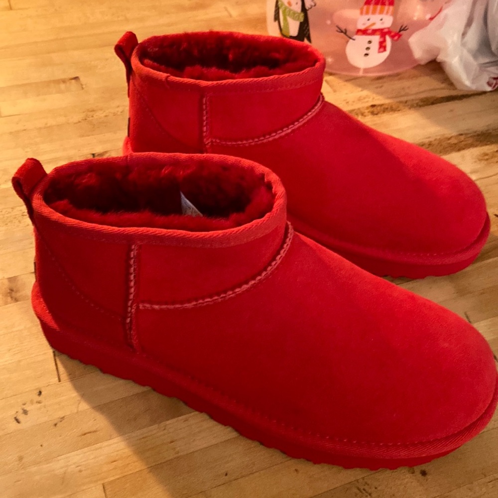 Ugg Ultra Mini Red boots